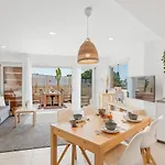 Medano4you Surfers Paradise Beachfront * エル・メダノ